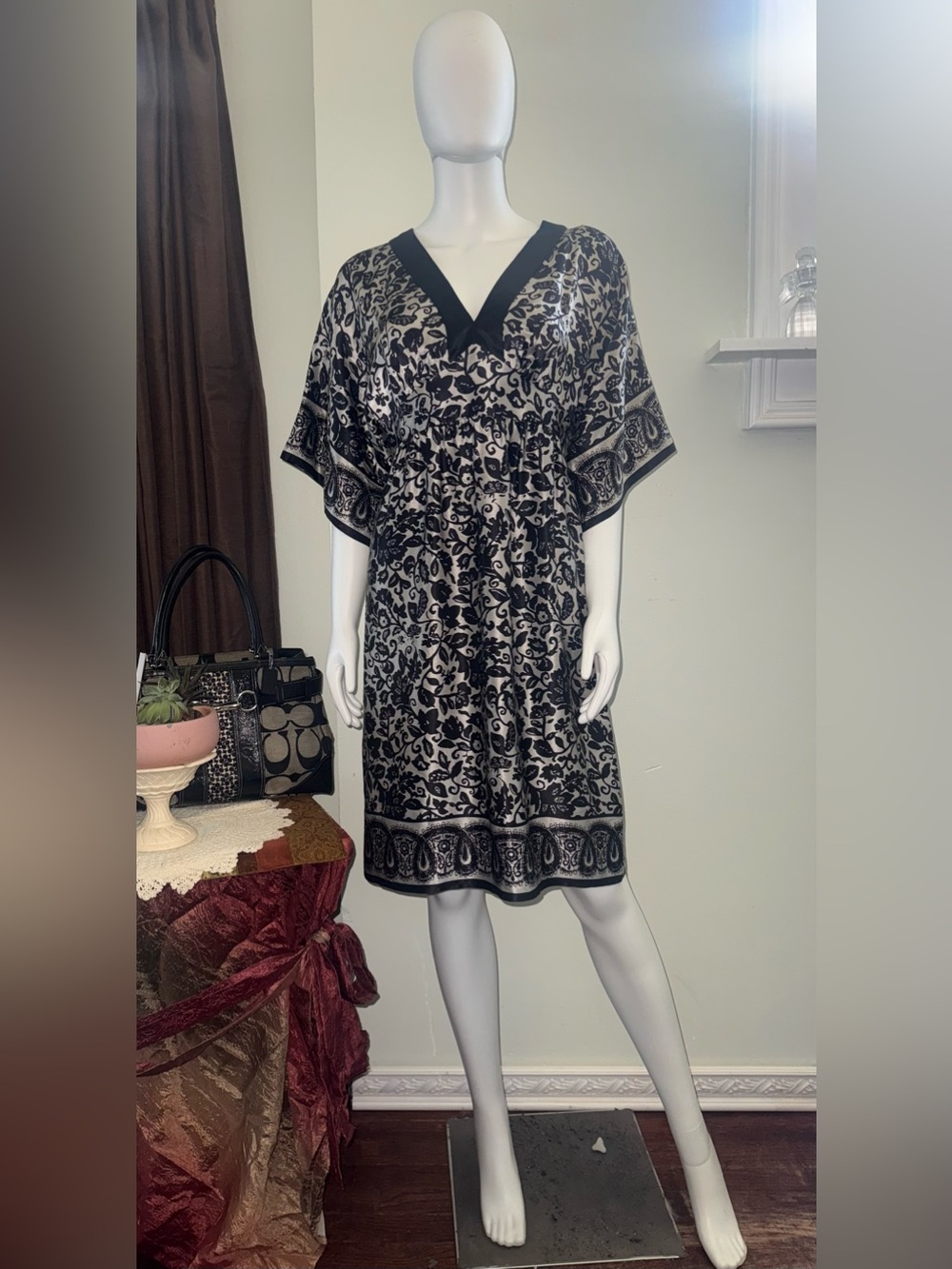 Women's V-Neck Black & White Silk Printed Caftan Dress